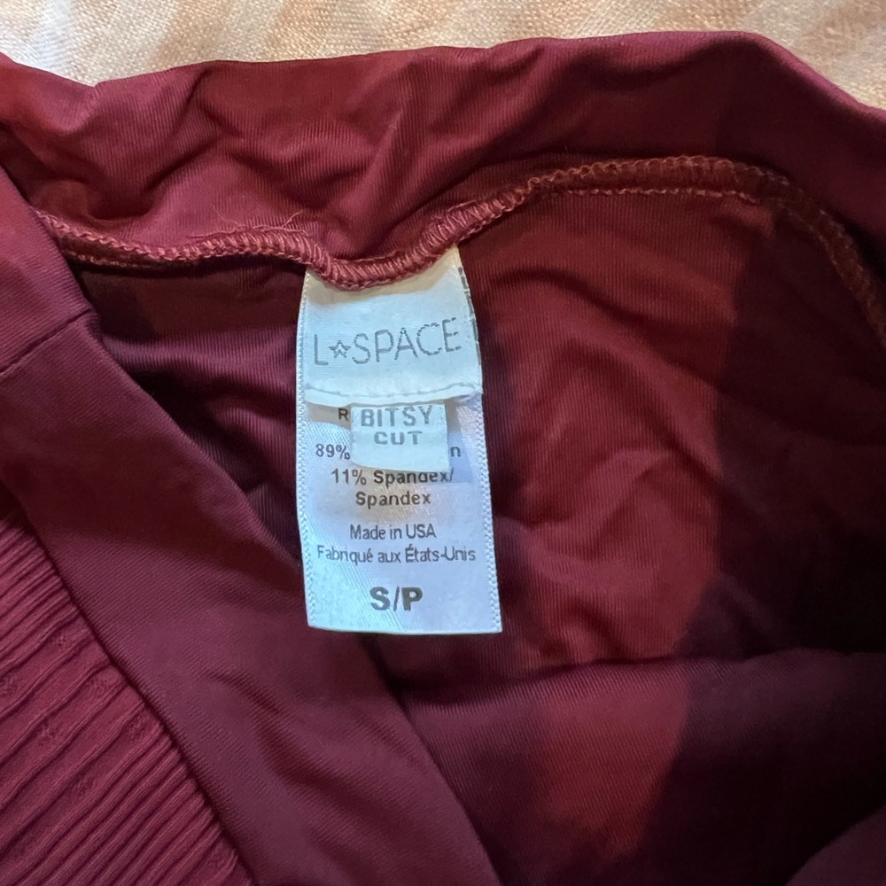 l*space Ribbed Underwire Bikini Top and High Waist Bottoms in Burgundy - Picture 4 of 8